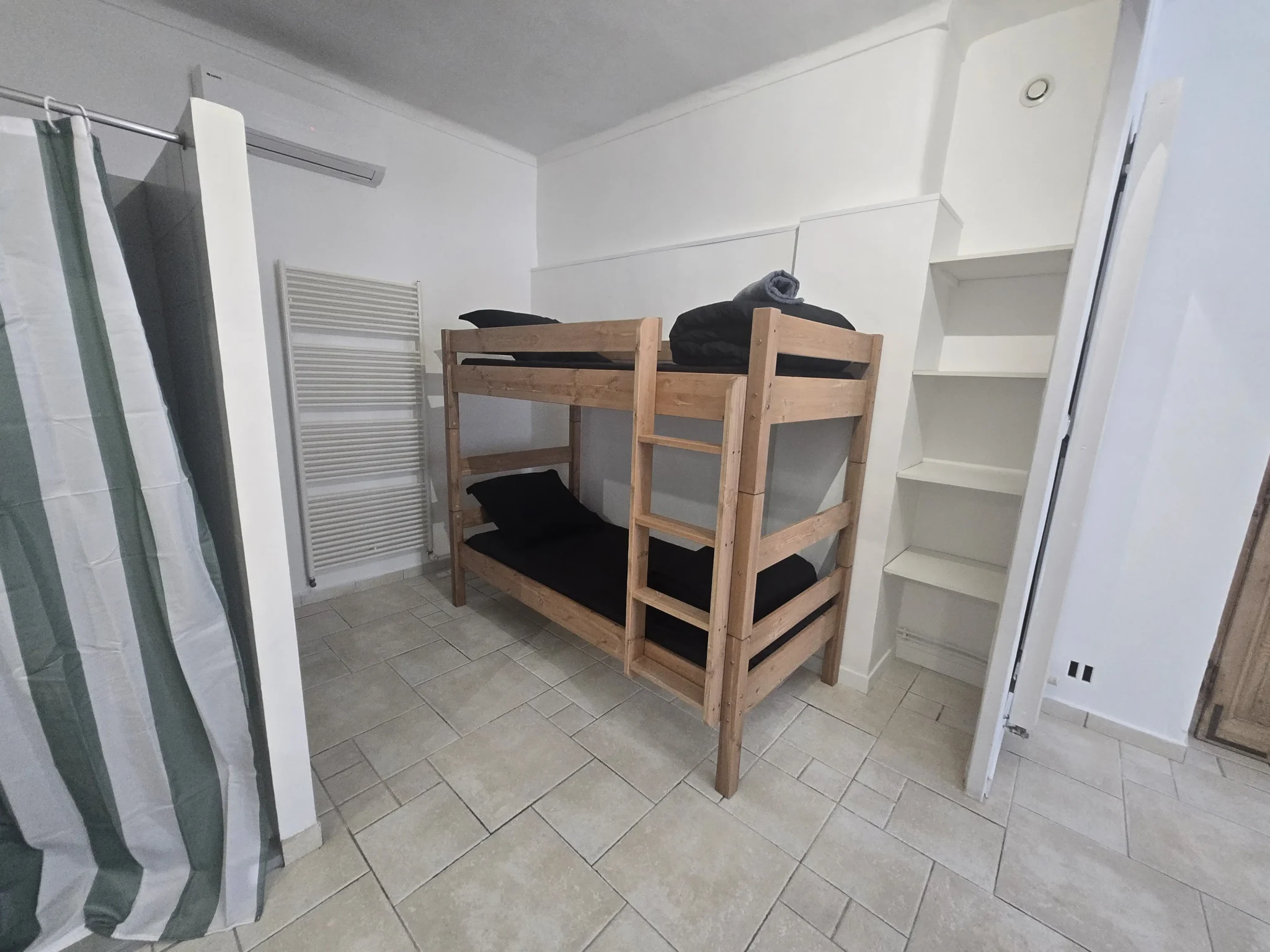 chambre-rdc-lit-doublesuperposessdb